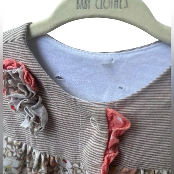 Floral Baby Romper with Ruffle Details 9-12months - Picture 3 of 3